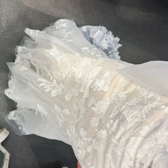 ENZOANI Summer 2023 Bridal Gown size 2 - Picture 10 of 10